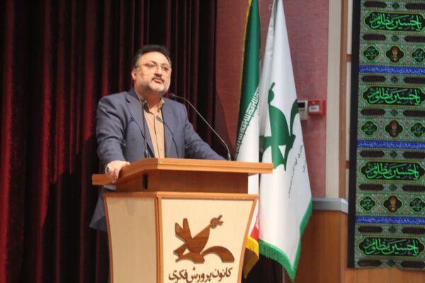 تقدیر از برگزیدگان جشنواره فرهنگی و هنری فردا در ساری 