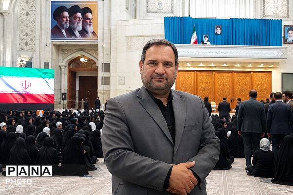 حضور دانش آموزان در همایش باید برخاست
