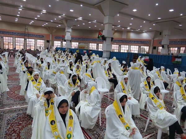 تمرین آمادگی گروه پیشتازان برای اجرا در اجلاسیه سراسری نماز