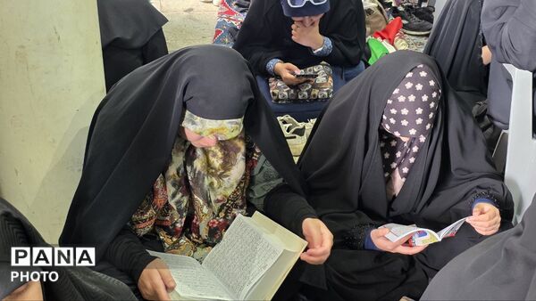 اصفهان غروب عرفه را با عطر دعا نفس کشید