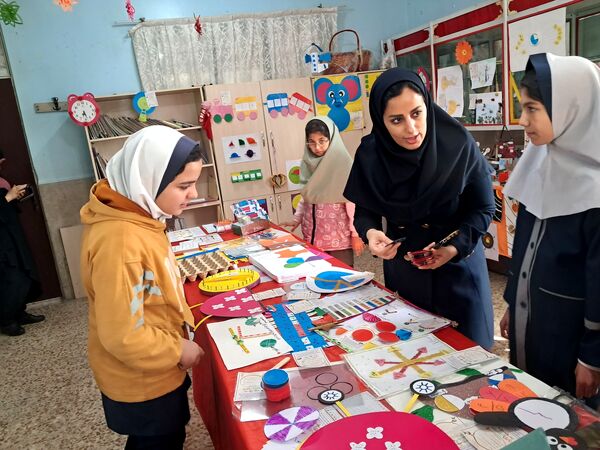 جشنواره بازی و یادگیری در مدرسه شهید معظم شهرستان قدس