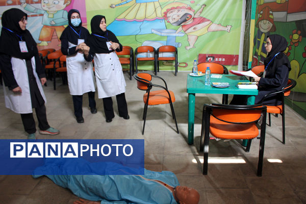 رقابت‌های مراقبین سلامت قم در بخش امداد و نجات