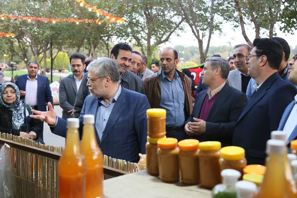 افتتاح سومین جشنواره طعم و رنگ پاییز