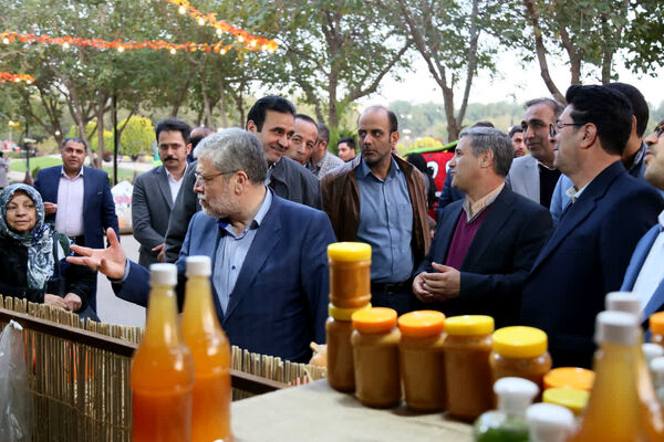 افتتاح سومین جشنواره طعم و رنگ پاییز