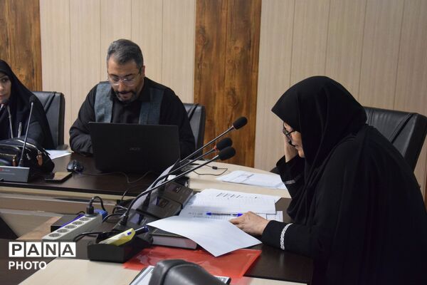 جلسه هیات اندیشه‌ورز اداره امور تربیتی ، مشاوره و مراقبت در برابر آسیب‌های اجتماعی 