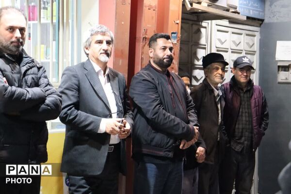 تجمع مردم انقلابی بندرترکمن در میدان مختومقلی