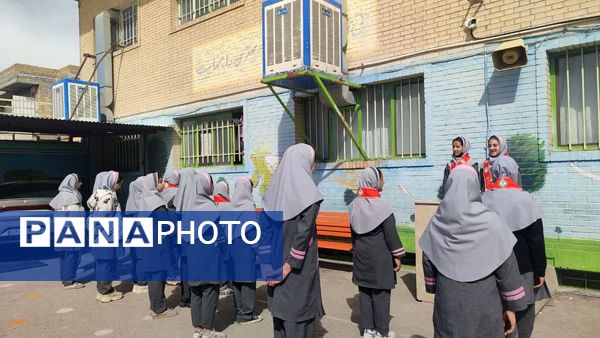 دهه فجر و طلوع هنر در دبستان مینوی خرد