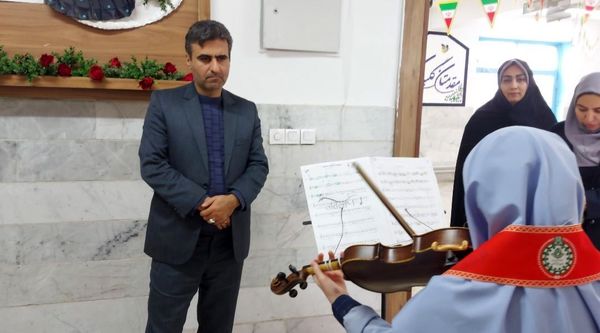 افتتاحیه نمایشگاه جشنواره ماها در دبستان فرهنگیان ۲