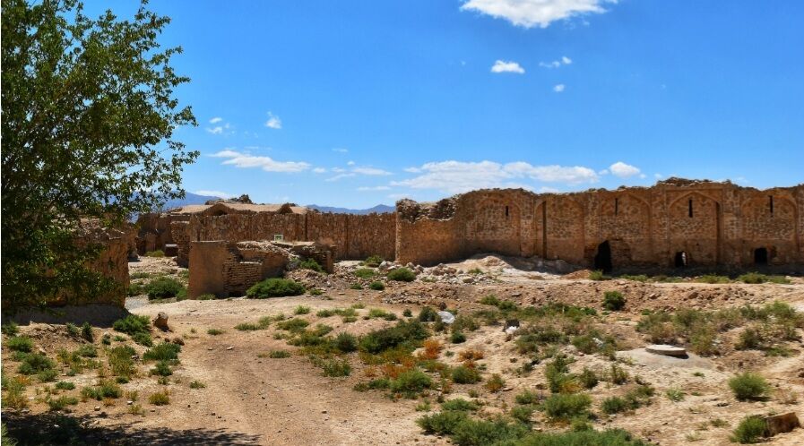 بحران کم‌آبی در روستای رباط عشق و همدلی مردم برای حفظ کشاورزی
