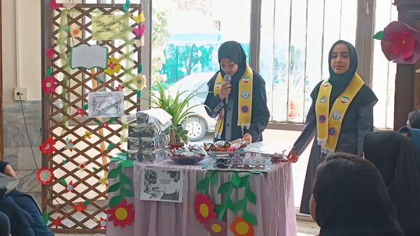 گرامیداشت روز معلم و روز دختر در مدرسه‌ عطیه۲