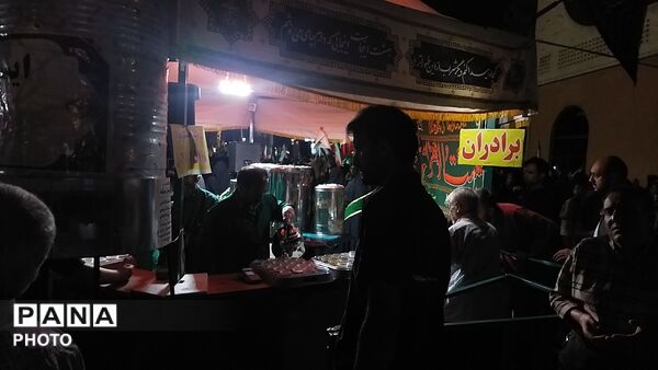 چایخانه هیئت الزهرا در نود و چهارمین شب از اجتماعات مردمی  