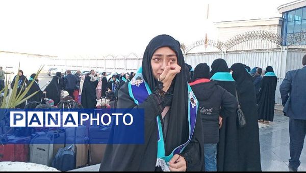 بدرقه دختران دانش آموز از ایستگاه پروازی مشهد به سوی سرزمین وحی