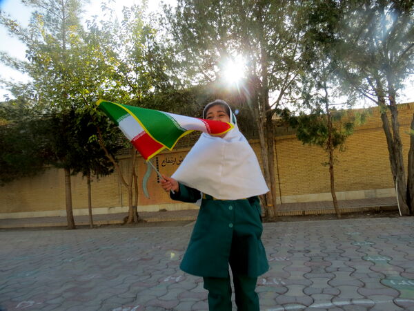 صبحگاهی شاد و پرنشاط در مدارس خاتم