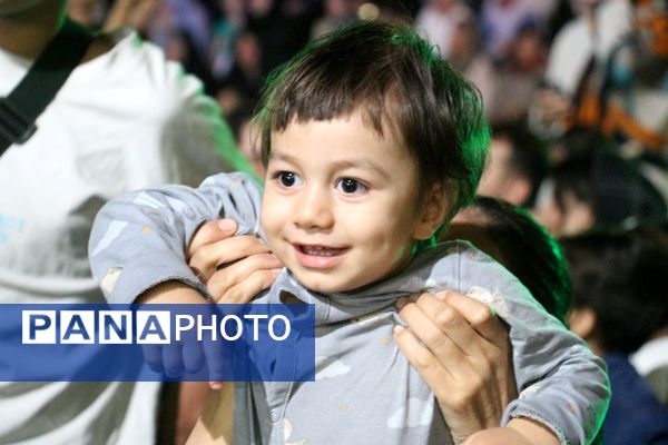 شبی متفاوت در کوهسنگی از سرودهای محمدی تا رصد ماه‌گرفتگی