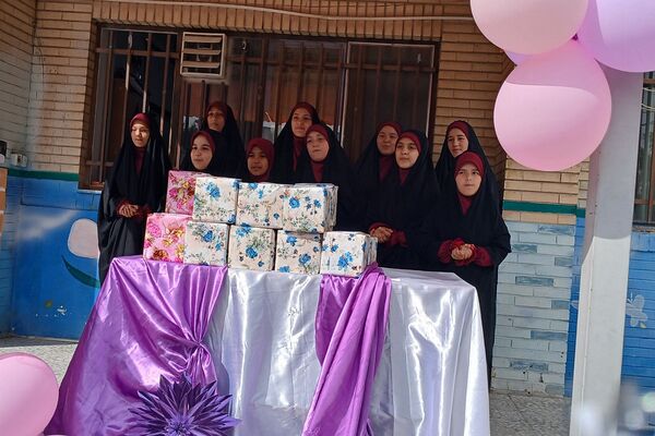 تجلی محبت و قدردانی از زحمات معلمان  در جشن سپاس معلم مدارس شهرستان ملارد 