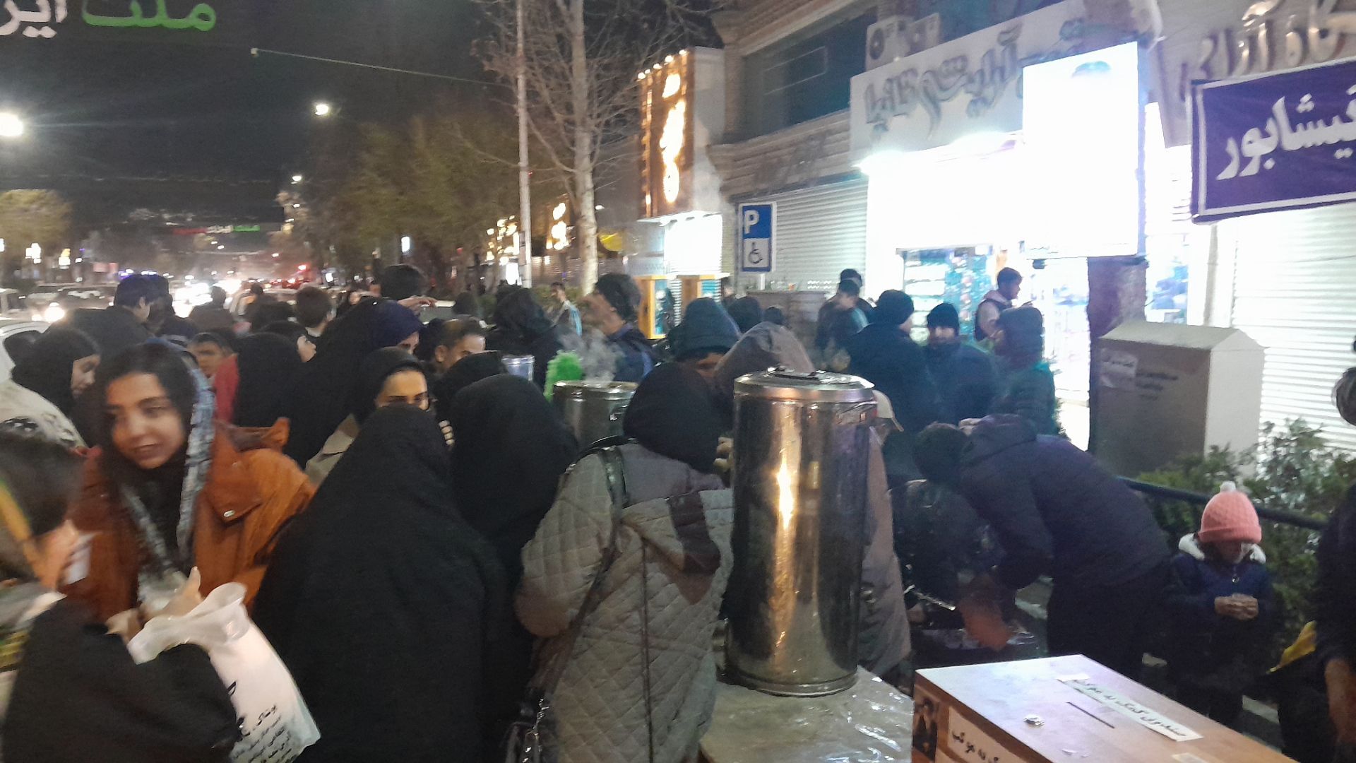 گذری بر موکب مردمی شهید مصطفی صدر زاده در دومین شب قدر 
