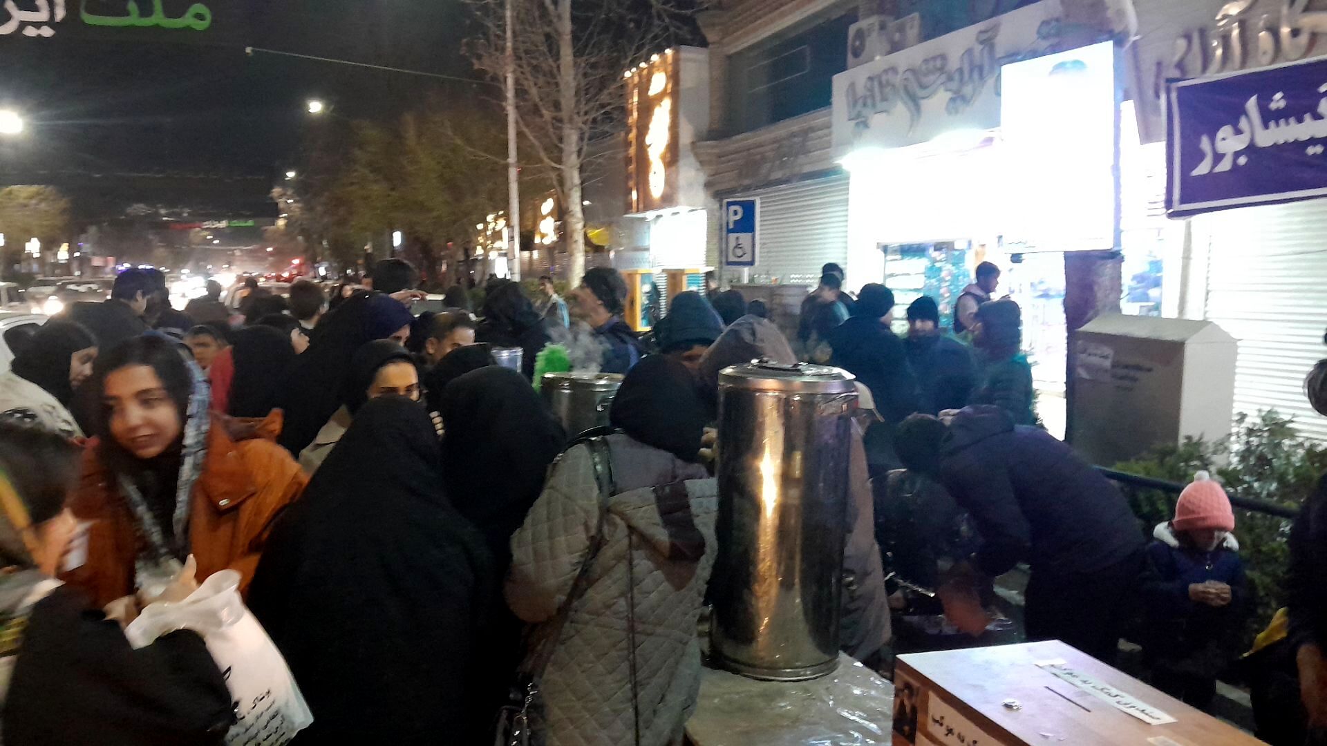 گذری بر موکب مردمی شهید مصطفی صدر زاده در دومین شب قدر 