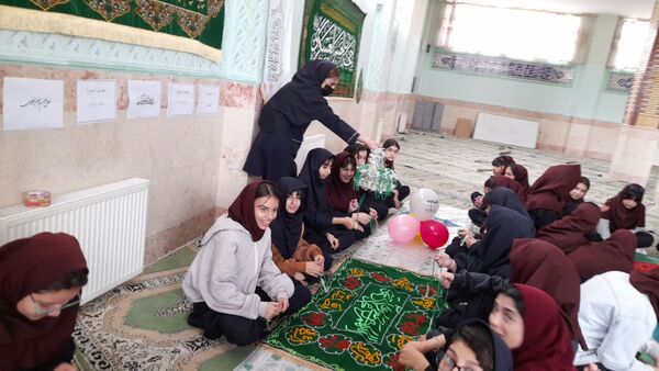 سفره مهدویت مدرسه شهدای اقتدار ناحیه 2 کرج