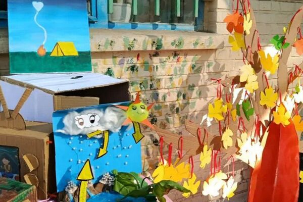 نمایشگاه دستاوردهای دانش آموزی در دبستان دخترانه وحیدکیهانی ناحیه یک شهرری