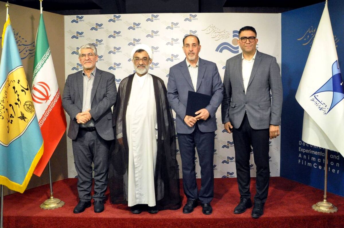 توصیه محمود فرشچیان به جوانان: سخت کار کنید و به ادبیات ایران عشق بورزید