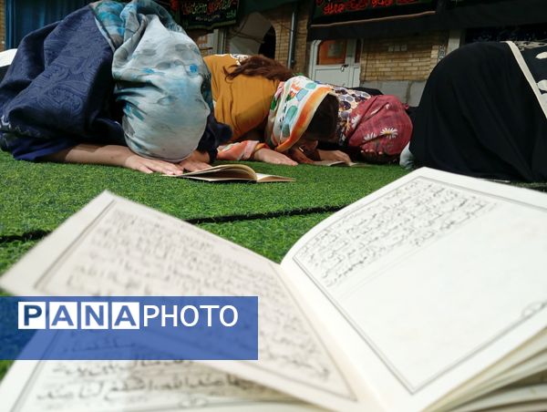 مراسم پخت نذری توسط دانش‌آموزان شیرازی به همت مجموعه تربیت علوی خواهران