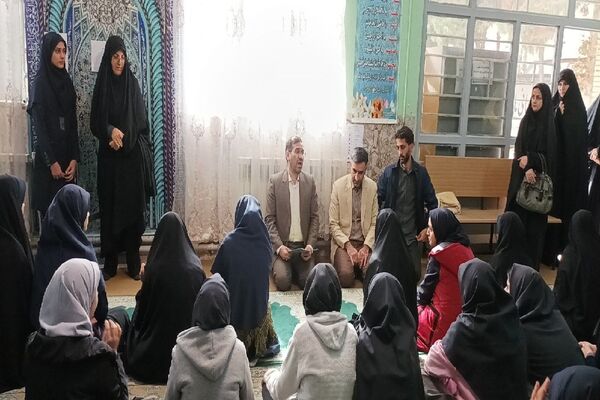 تقدیر از دانش‌آموزی که گوشواره‌اش را در طرح مشق همدلی اهدا کرد