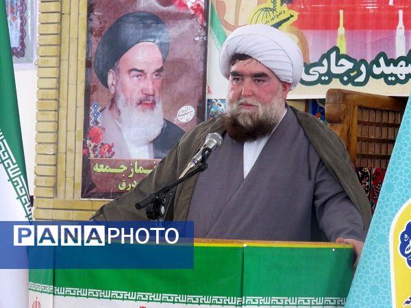 همایش سیاسی و بصیرتی بسیجیان شهر درق 