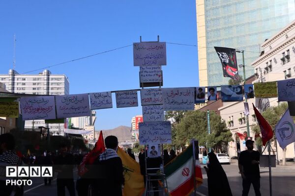 روایتِ دل‌های بی‌قرار؛ مشهدی‌ها در وداع میلیونی با پیکر مطهر رهبر شهید
