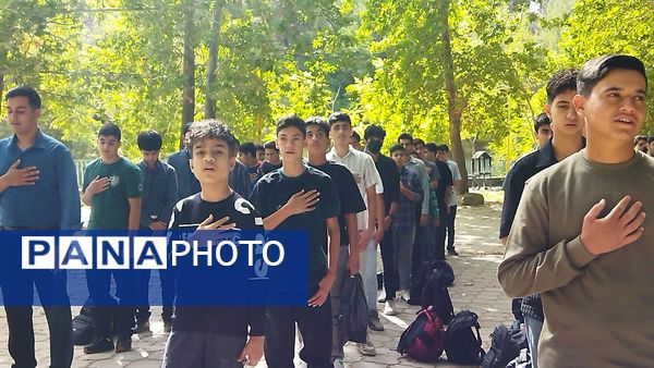 اولین صبحگاه پایه دهمی دبیرستان شاهد ابوذر غفاری نیشابور 