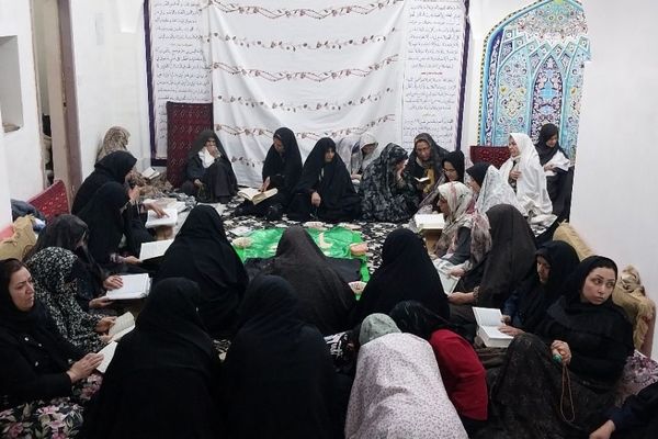 عطر صبر زینب در جمع معتکفان مسجد جامع