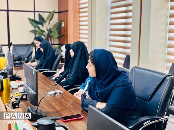 تجلیل از روایتگرانِ امید؛ ضیافتِ قدردانی از اهالیِ خبر در آموزش و پرورش منطقه ۳