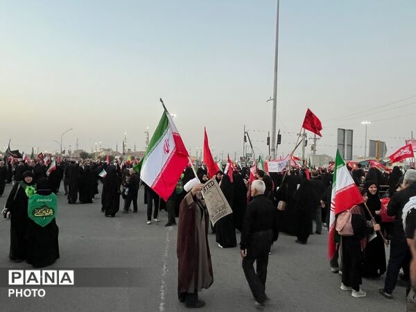  حضور پرشور مردم در وداع و تشییع رهبر انقلاب 