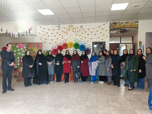 بازدید و ارزیابی مسئولان آموزش پرورش از دبستان زنده  یاد امینی پور