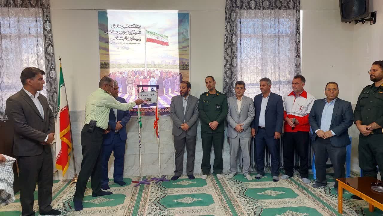 مراسم هفته گرامیداشت پدافند غیرعامل در دبیرستان دور اول صدرا مهریز