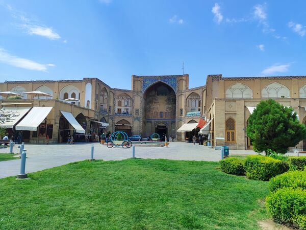 میدان امام اصفهان، شاهکاری از معماری و تاریخ