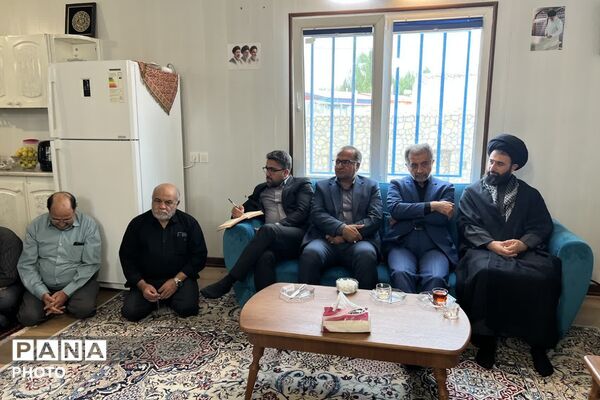 بازدید میدانی فرماندار فیروزکوه از روستا‌ها و پیگیری مطالبات اهالی در نشست با شورا و دهیار