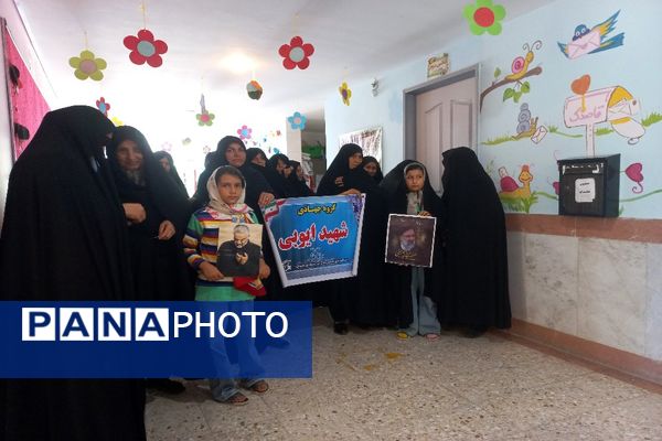 مشارکت حداکثری مردم شهیدپرور شهر تیتکانلو بخش خبوشان پای صندوق‌های رأی 