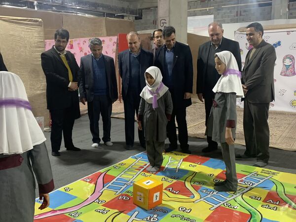 جشن تکلیف دانش آموزان دختر در حرم حضرت زینب (س)
