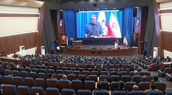 شکوه شعر ایثار در شیراز