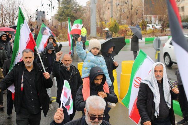 حضور حماسی مردم شهرستان پردیس در راهپیمایی روز قدس با وجود بارندگی