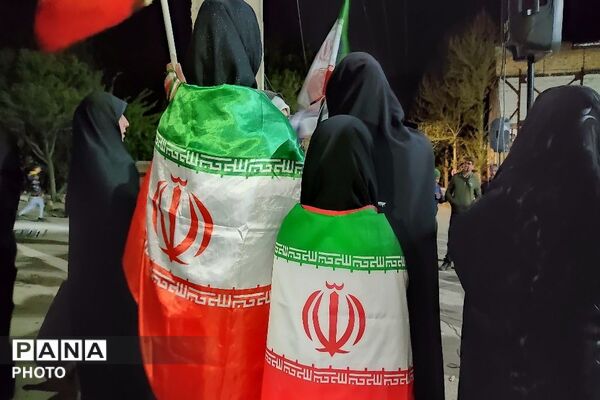 جهاد حضور در خیابان ادامه دارد
