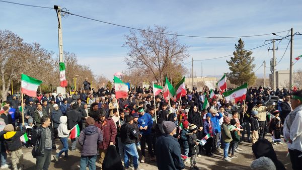 راهپیمایی پرشور ۲۲ بهمن در جلگه رخ 