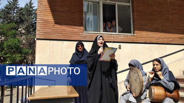 جشن روز معلم دبیرستان شهیده محبوبه دانش 