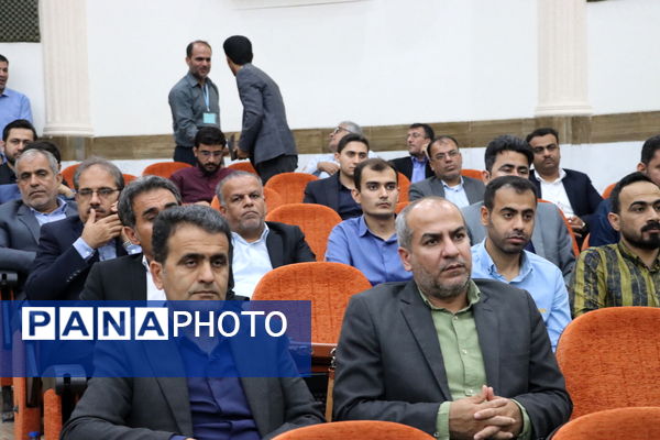 همایش تجلیل از معلمان نمونه استان بوشهر