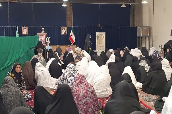 نماز عبادی سیاسی جمعه در مصلی شهر قیامدشت