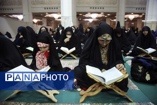 جشن میلاد امام علی(ع) در حرم حضرت معصومه(س) با تلاوت قاریان نوجوان 