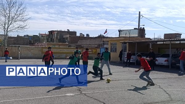 مسابقات درون مدرسه‌ای فوتسال در دبیرستان امام رضا (ع) نیشابور 