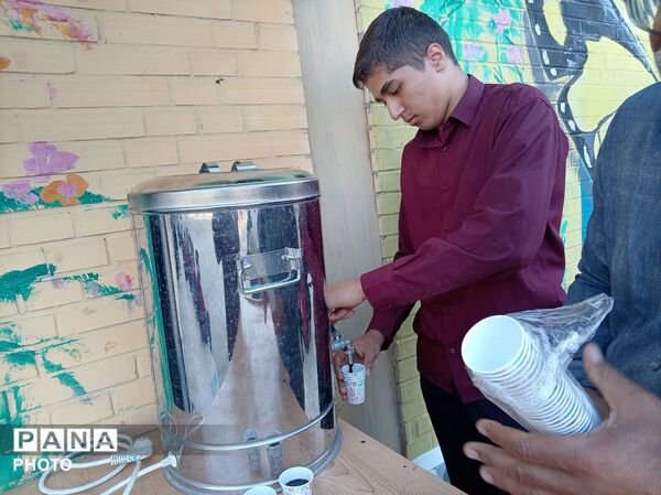 تلاوت نور، در دبیرستان شاهد باحضور باشکوه دانش‌آموزان