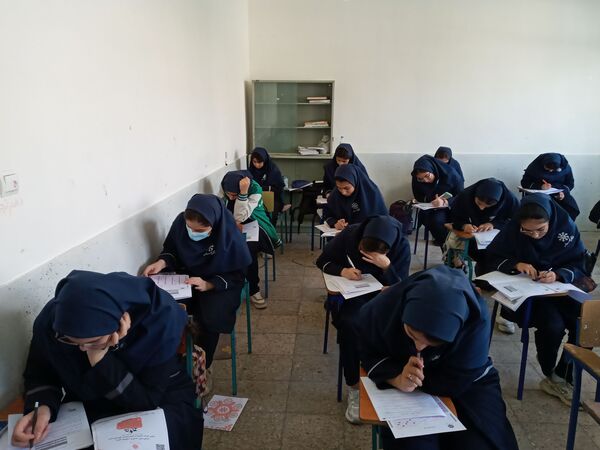 رقابت دانش آموزان سمپاد دبیرستان فرزانگان در دو روز پیاپی