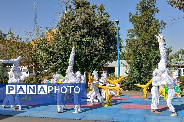 افتتاح همزمان ۵۱ زمین ورزشی در شهرستانهای استان تهران 